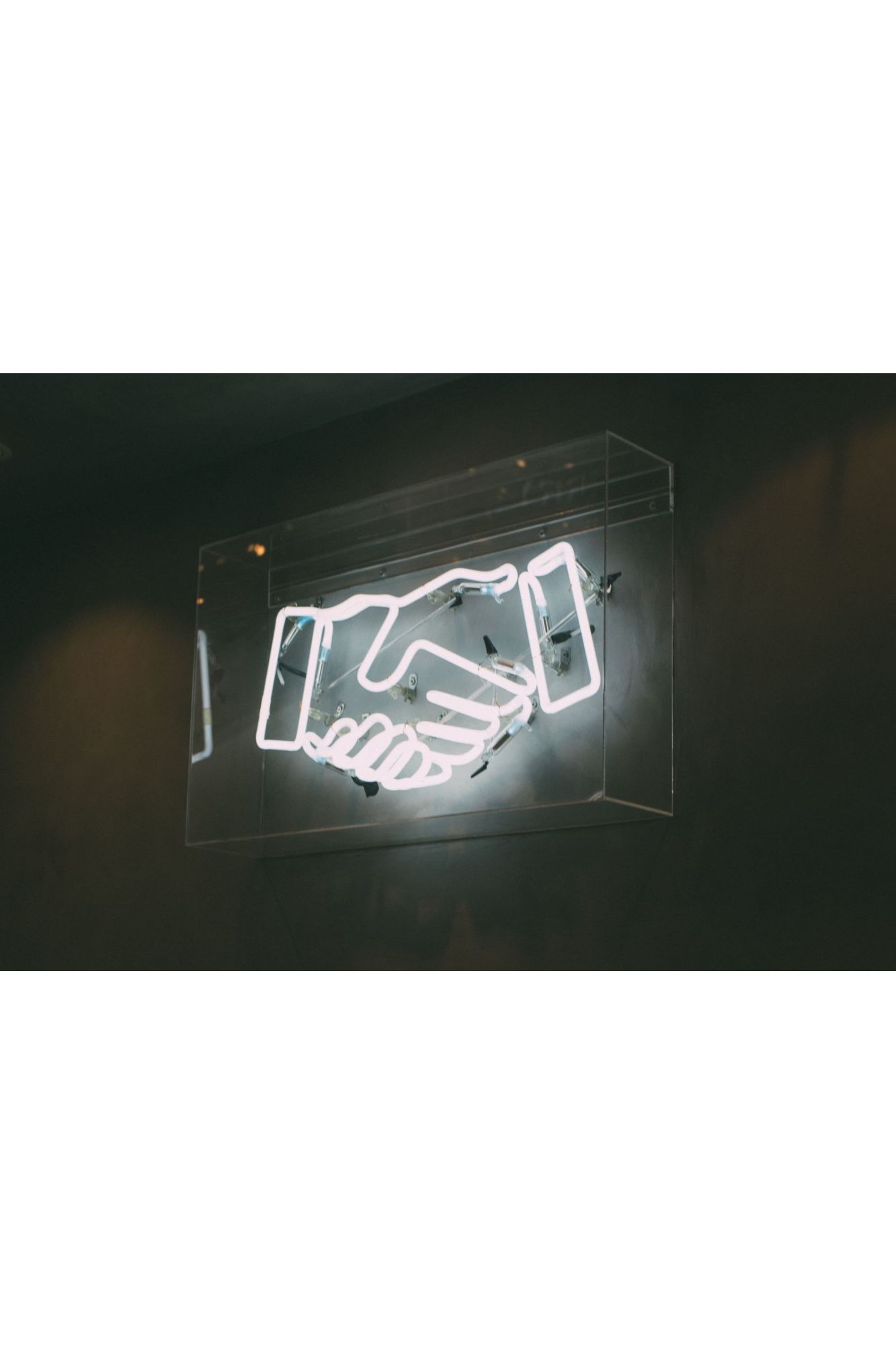 charlesdeluvio-AT5vuPoi8vc-unsplash charlesdeluvio-AT5vuPoi8vc-unsplash