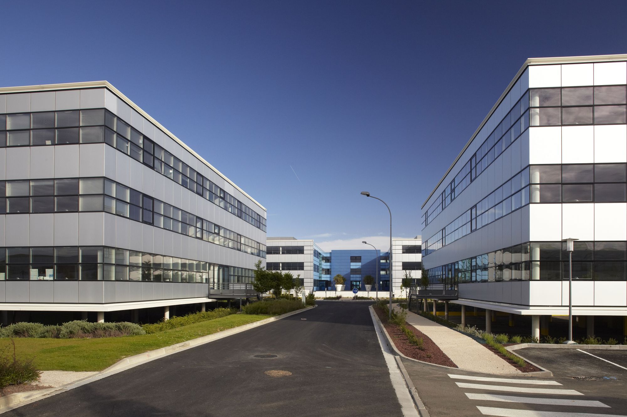 &copy;Kardham Architecture/photos JC. Meauxsoone/Sogeprom/Europarc &ndash; Saint Martin du Touch